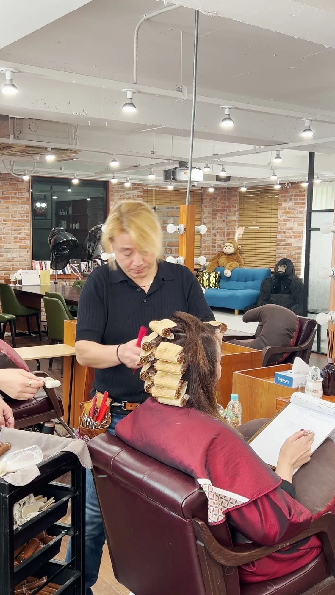 Winding hair on perm rods